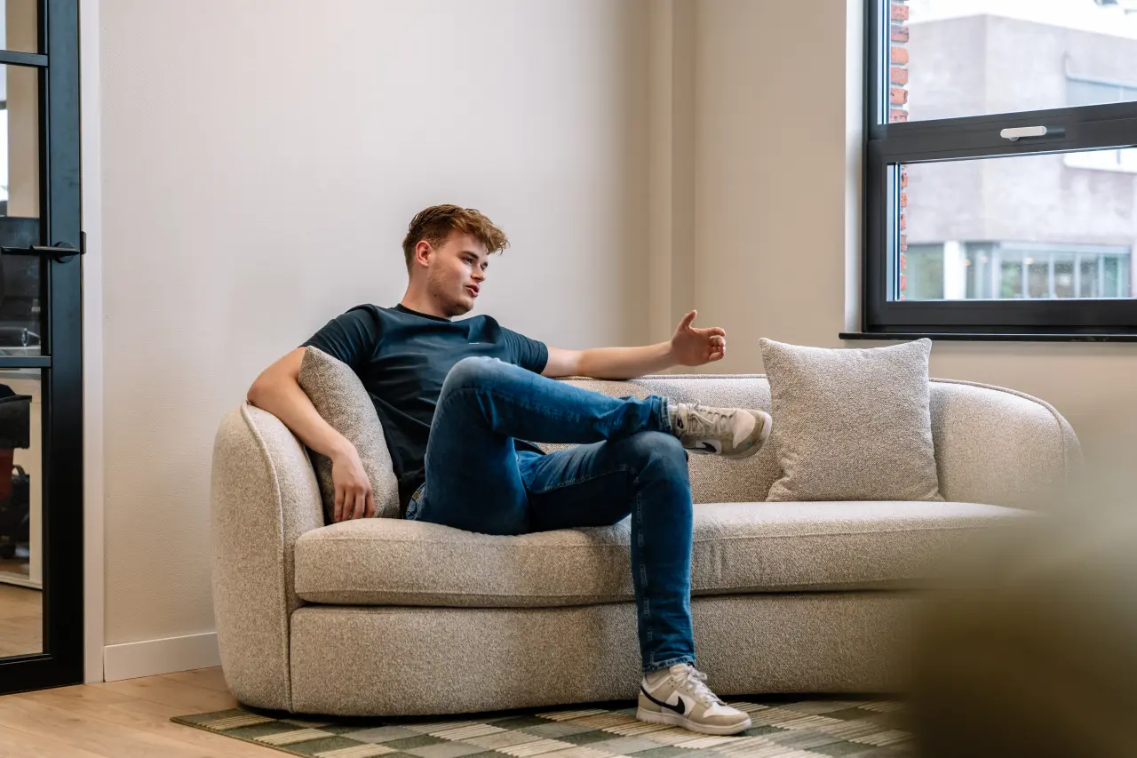 Professionele marketeer geeft uitleg over Remarketing